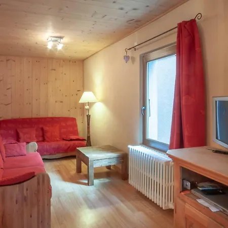 Apartment Place Eglise 2 *